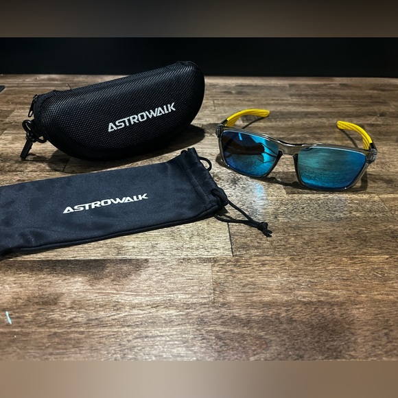 Astrowalk Sunglasses with Blue Lenses - Picture 1 of 2